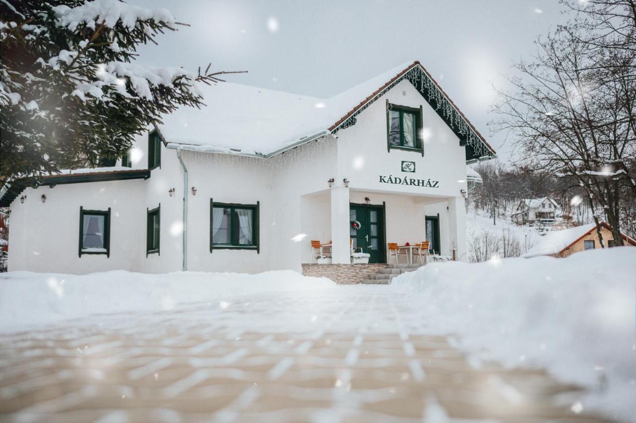 Kadarhaz Bed & Breakfast Vlahita Exterior photo